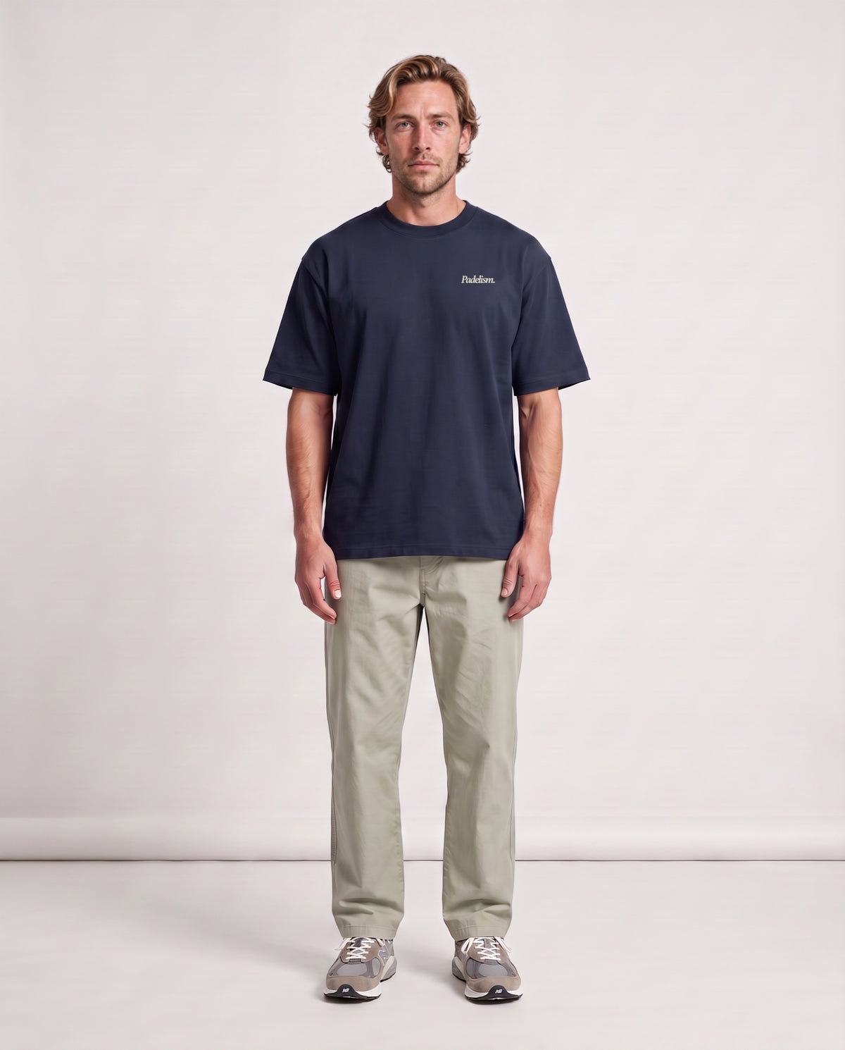 Classic LC - Heavyweight T-shirt in Navy, worn on model, man, front