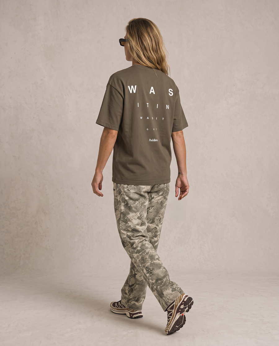 Focus Heavyweight T-shirt in Brown — female back print