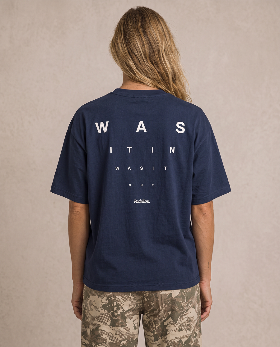 Focus Heavyweight T-shirt in Navy — female back print detail