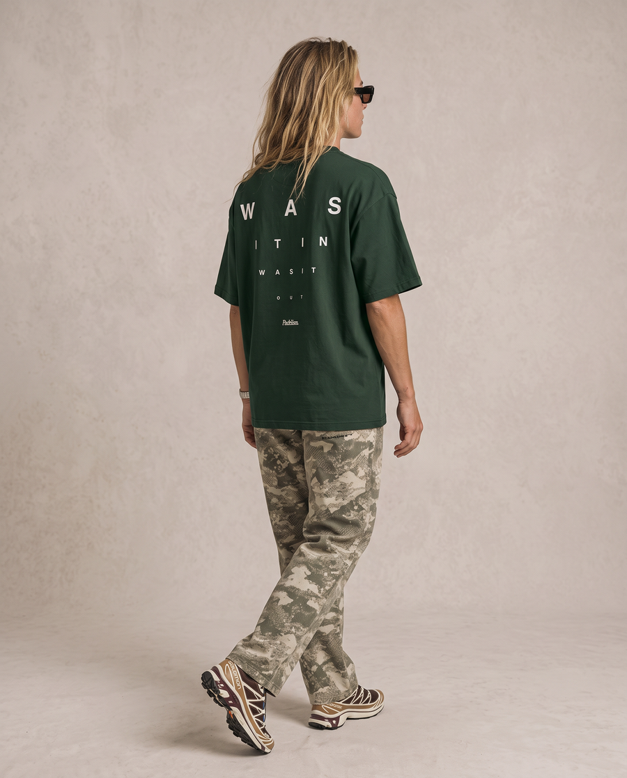 Focus Heavyweight T-shirt in Blackish Green — female back print