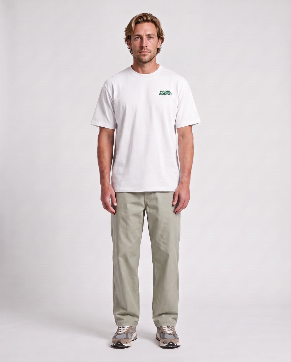Padel Addict - Heavyweight T-Shirt in White, worn on model, man, front