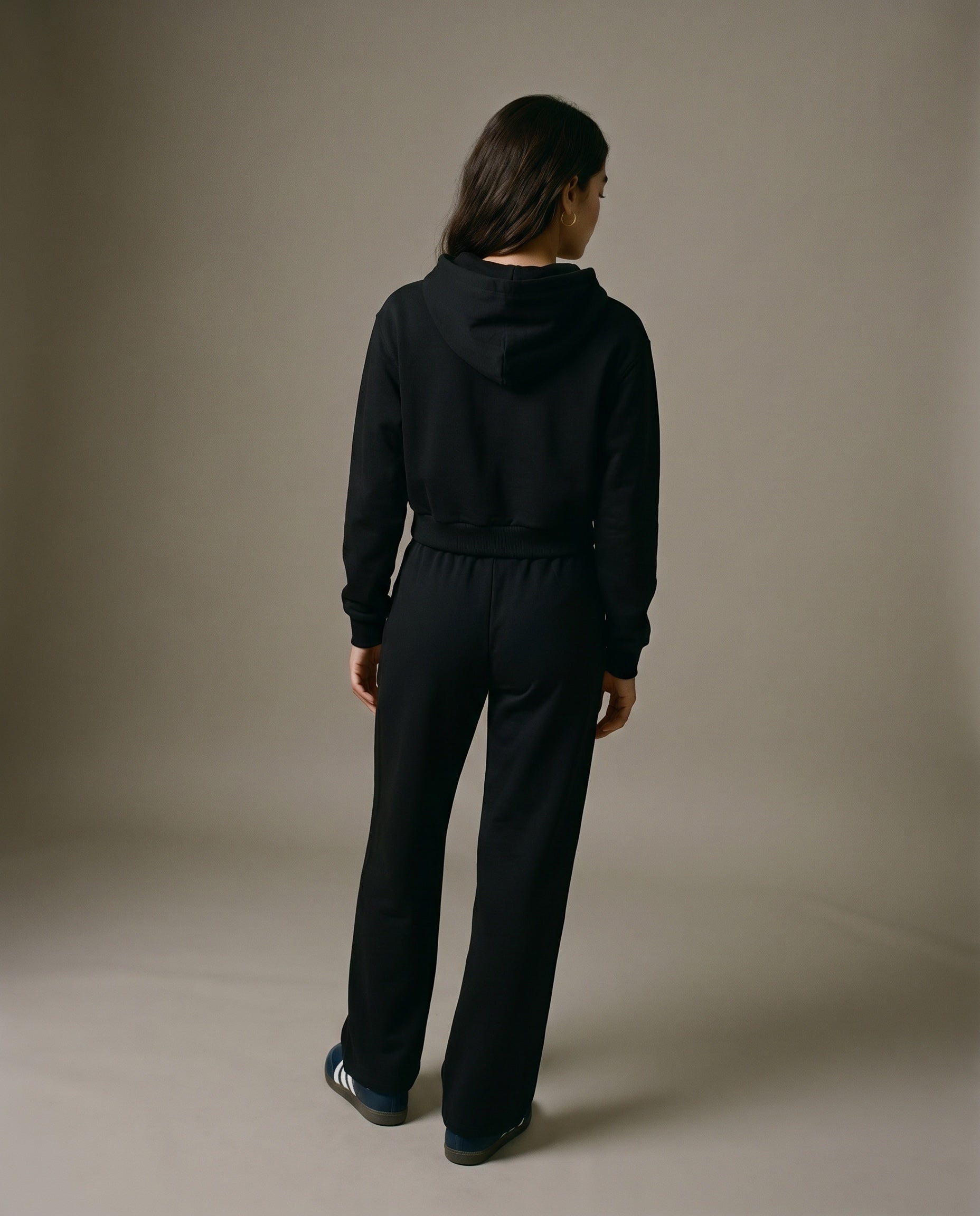 Padelism Wellness Club Cropped Hoodie - Black